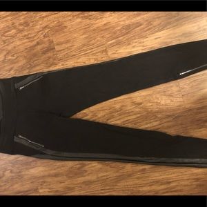 Cute, chic, Athleta leggings!